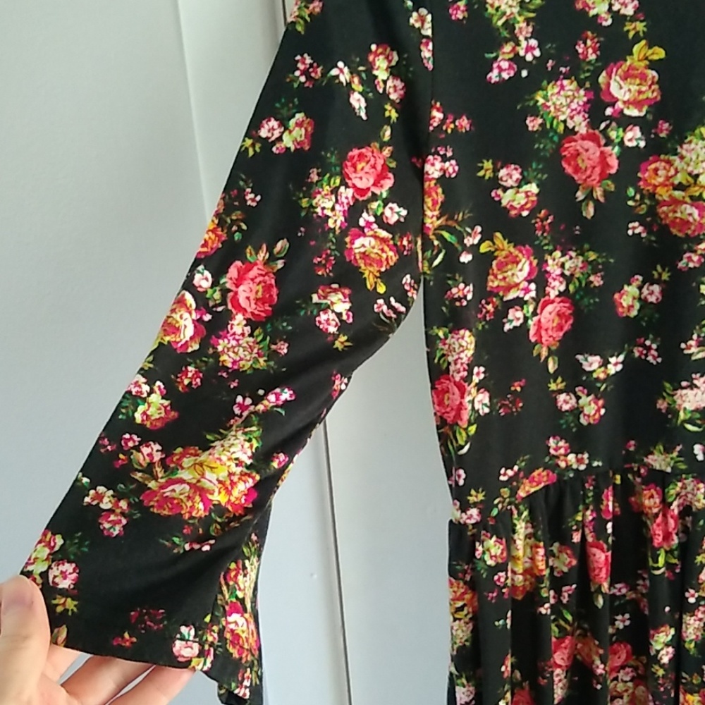 Floral dress - Picture 4 of 5